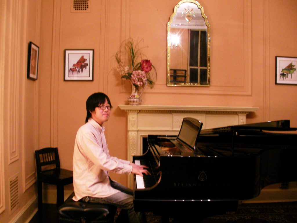 ニューヨークのスタンウェイ本社にて