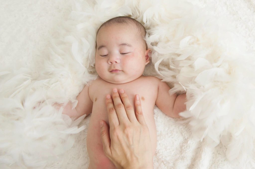 ベビーマッサージの音楽を監修