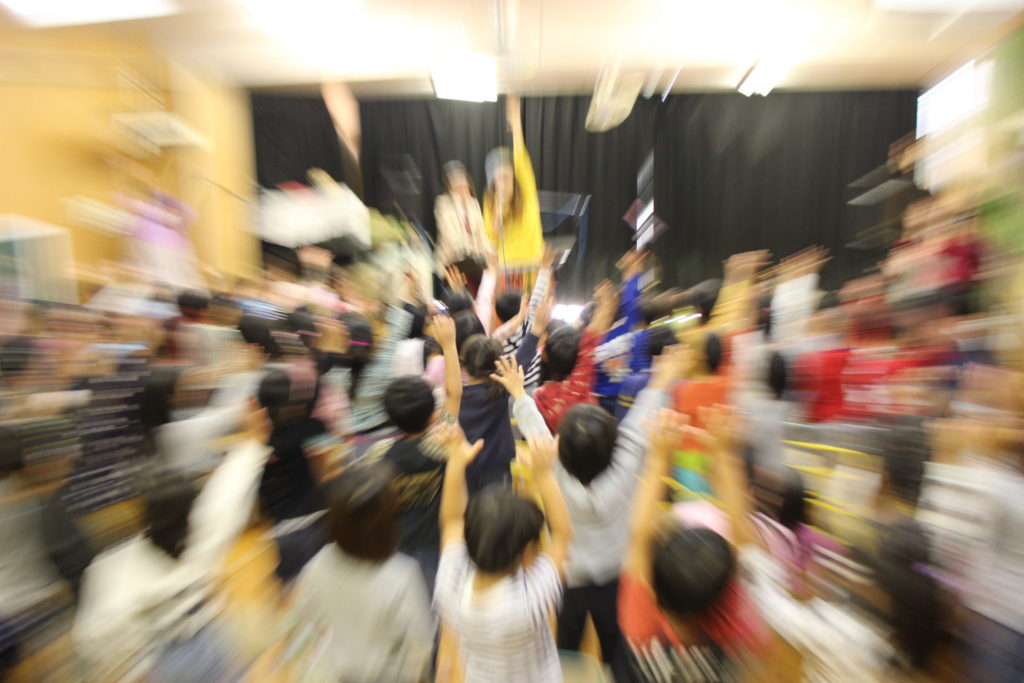 名古屋市港区の保育園で演奏